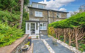 Sunny Brae, Dog Friendly Windermere Cottage